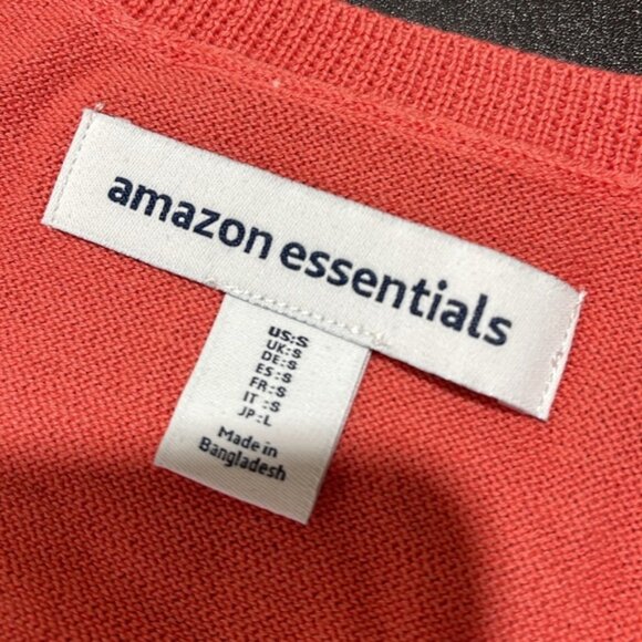 Amazon Essentials Womens Lightweight V-Neck Sweater - Picture 3 of 6